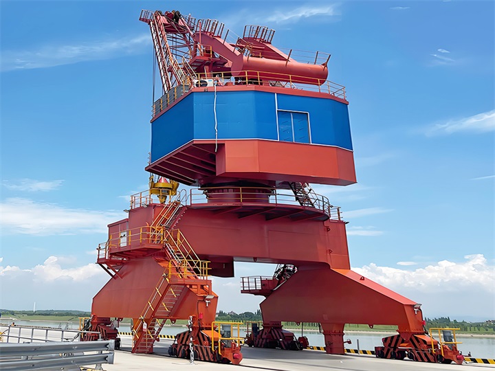 Portal Crane For Dock