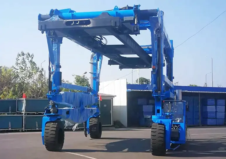 Container Straddle Carrier