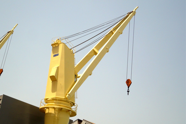 Deck-crane