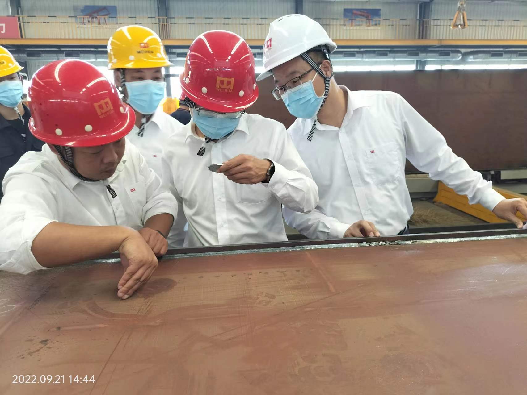 Welding feet_cleaned.jpg