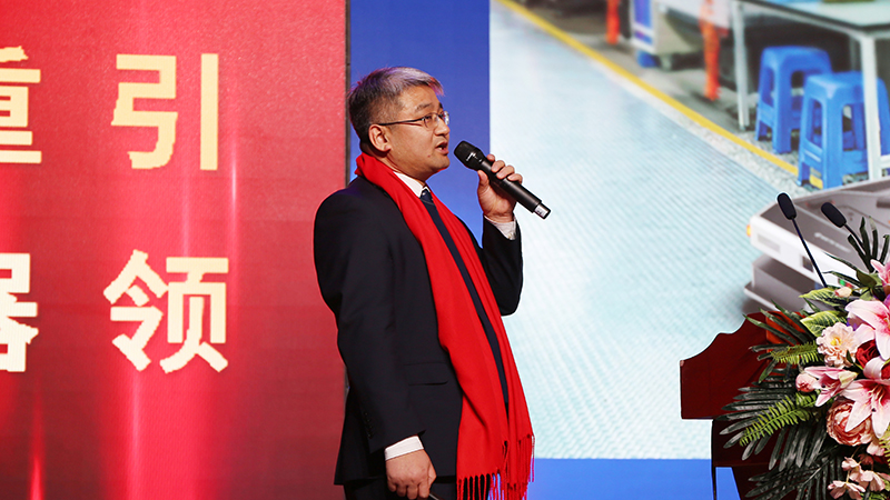 Liu Feng_cleaned.jpg